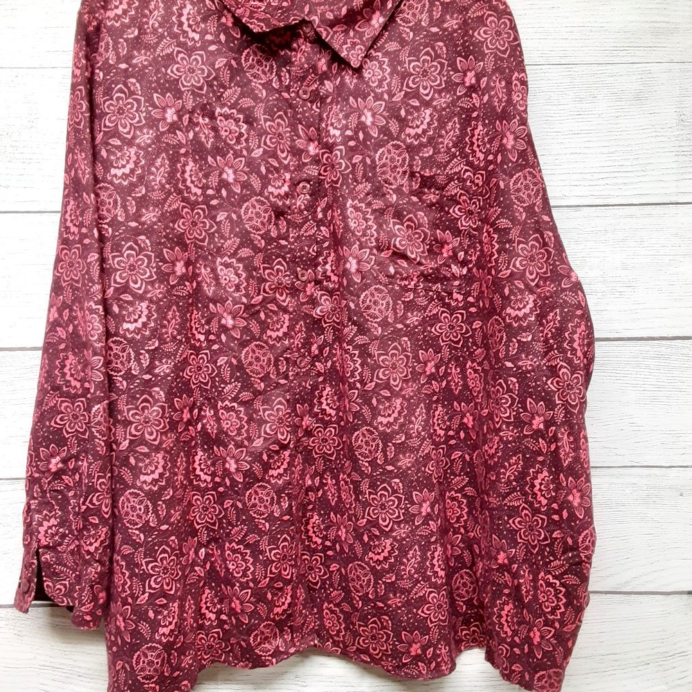 Woman Within White w/ Purple Flowers Short Sleeve Shirt 5X